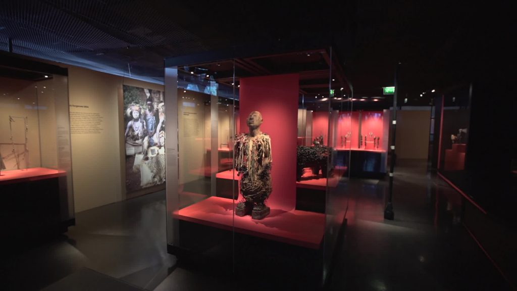 Un Kanak au Quai Branly