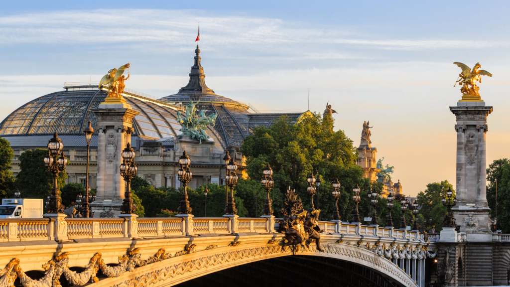Quelle est la différence entre le Grand et le Petit Palais ?