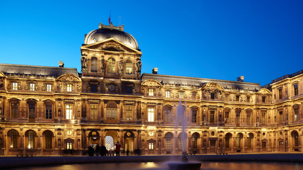 The Louvre : 1st most visited museums in the world