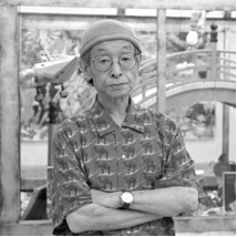 Photographie de Keiichi Tanaami en noir et blanc de face