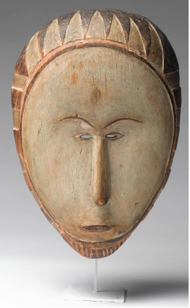 Anonyme (Afrique, Gabon), Masque Fang, bois exotique peint, 42 x 28,5 x 14,7 cm, Paris, Centre Pompidou